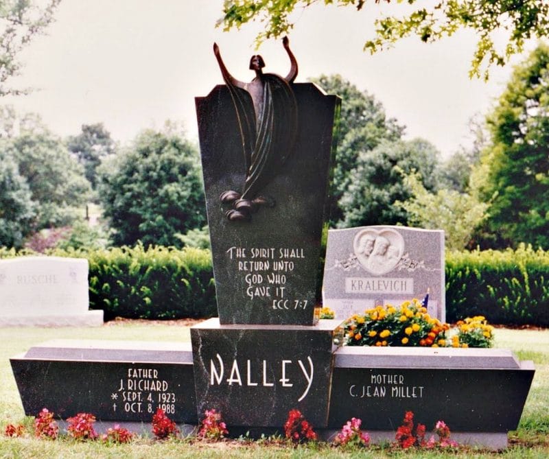 Nalley Variegated Black Memorial with Bronze Sculpture